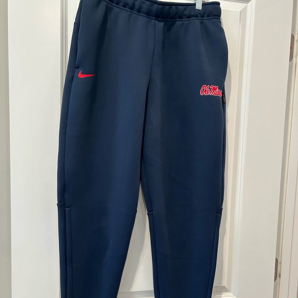 Nike Men’s Ole Miss Navy Joggers with Red Logo, Men’s S